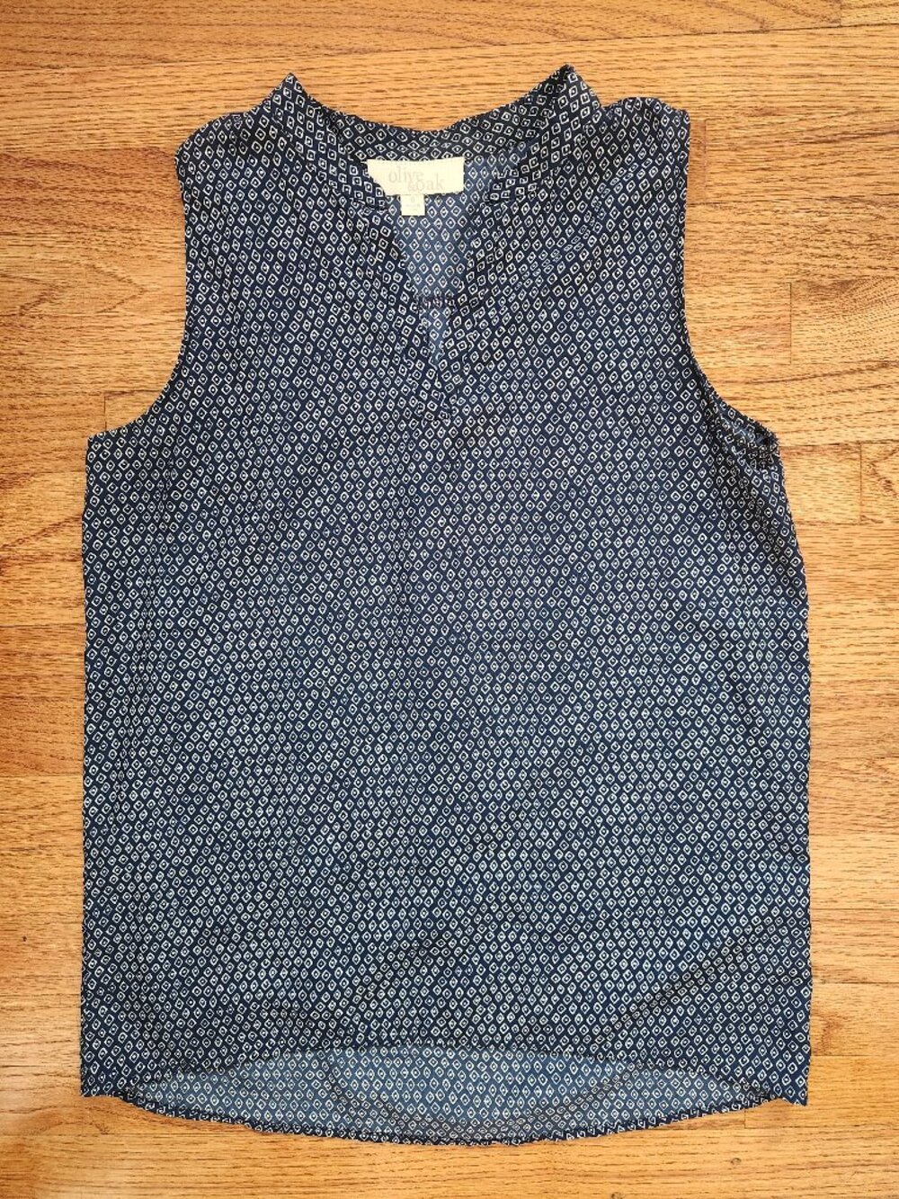 Olive & Oak Sleeveless Blouse